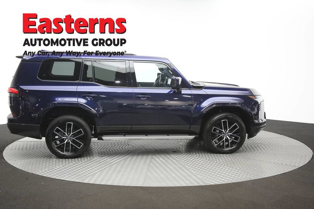 Used 2025 Lexus GX 550 w/ Accessory Package (2T) AWD/4WD image 48