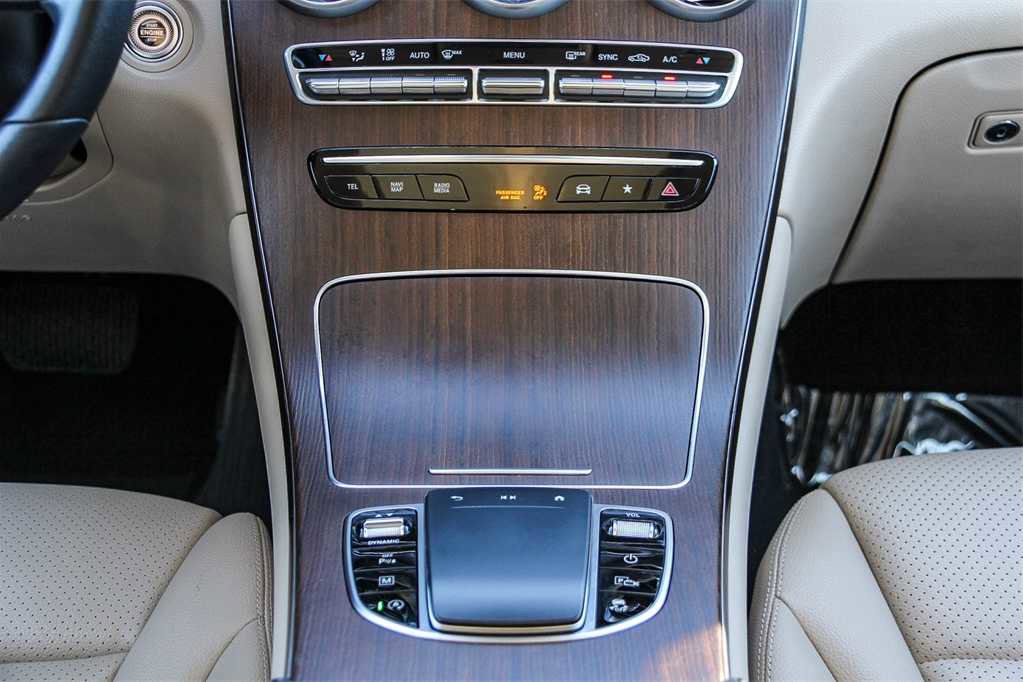 Used 2022 Mercedes-Benz GLC 300 image 12