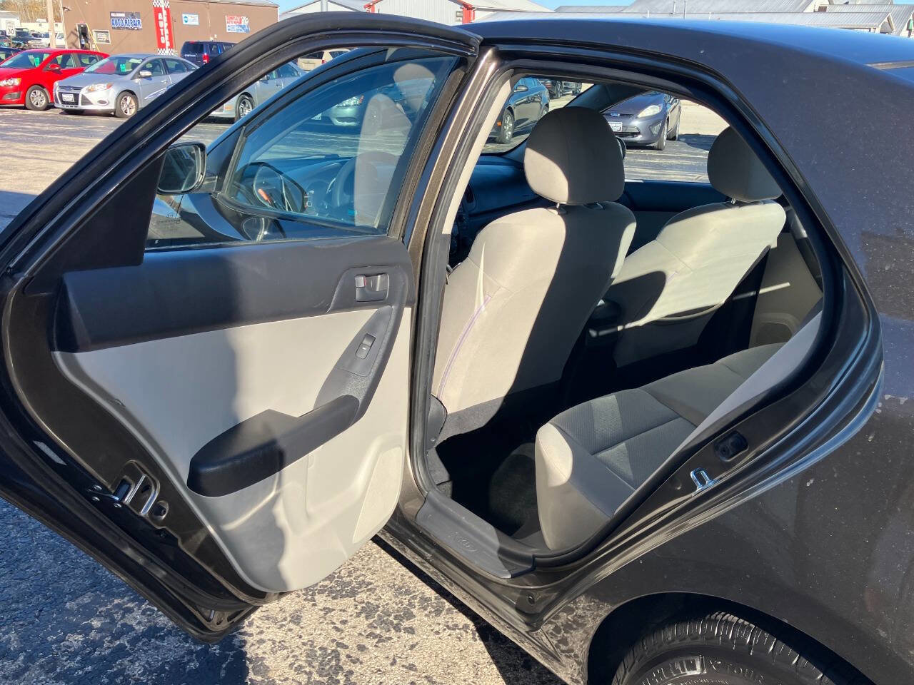 Used 2010 Kia Forte EX image 11