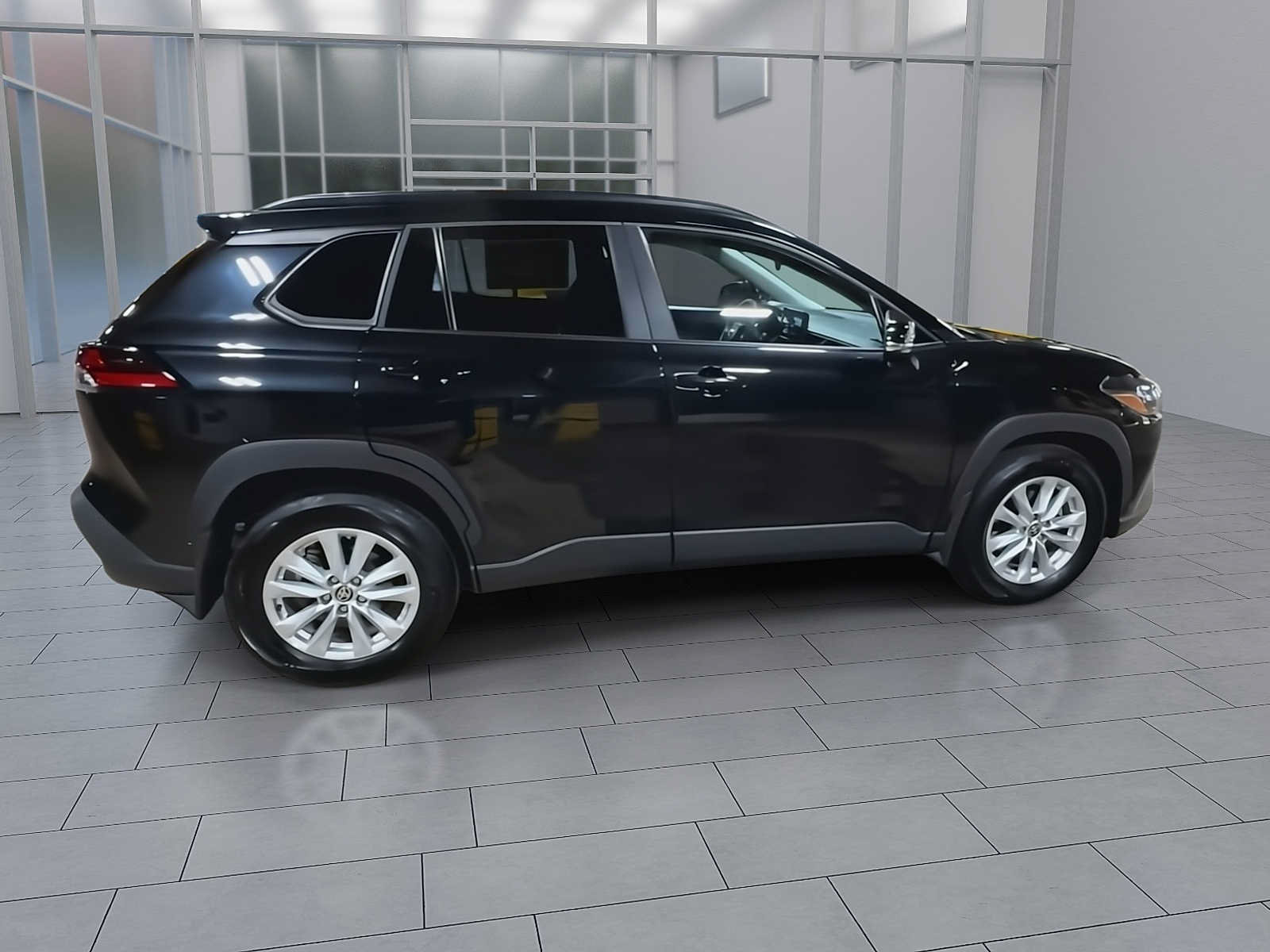 Used 2026 Toyota Corolla Cross LE AWD/4WD image 9