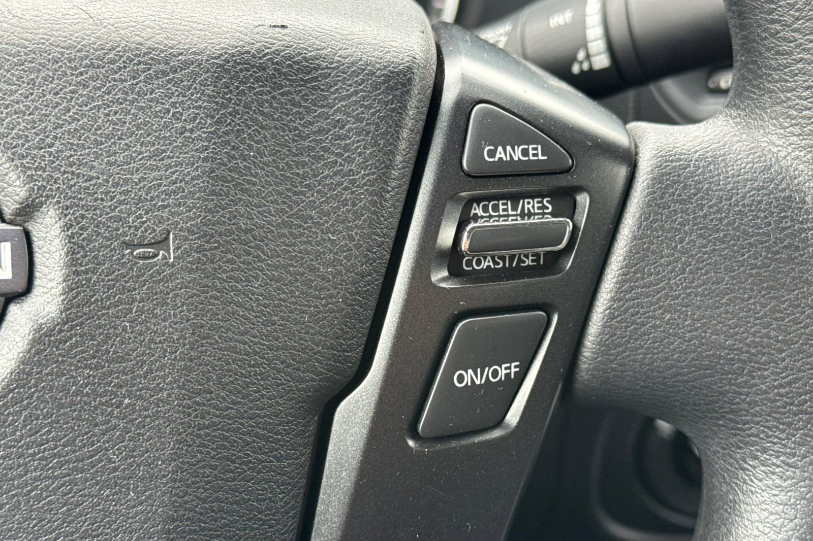 Used 2024 Nissan Frontier S w/ Tow Package image 25