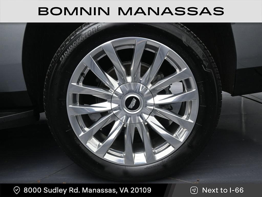 Used 2024 Cadillac Escalade ESV Premium Luxury AWD/4WD image 14