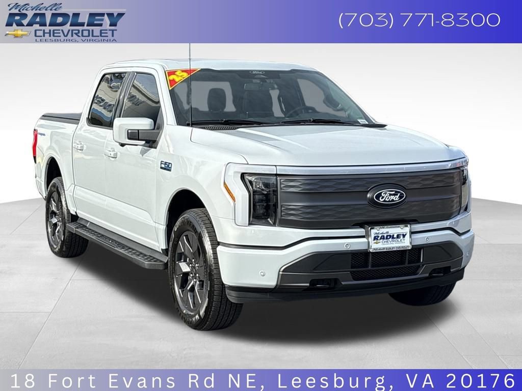 Used 2025 Ford F150 Lightning Lariat image 8