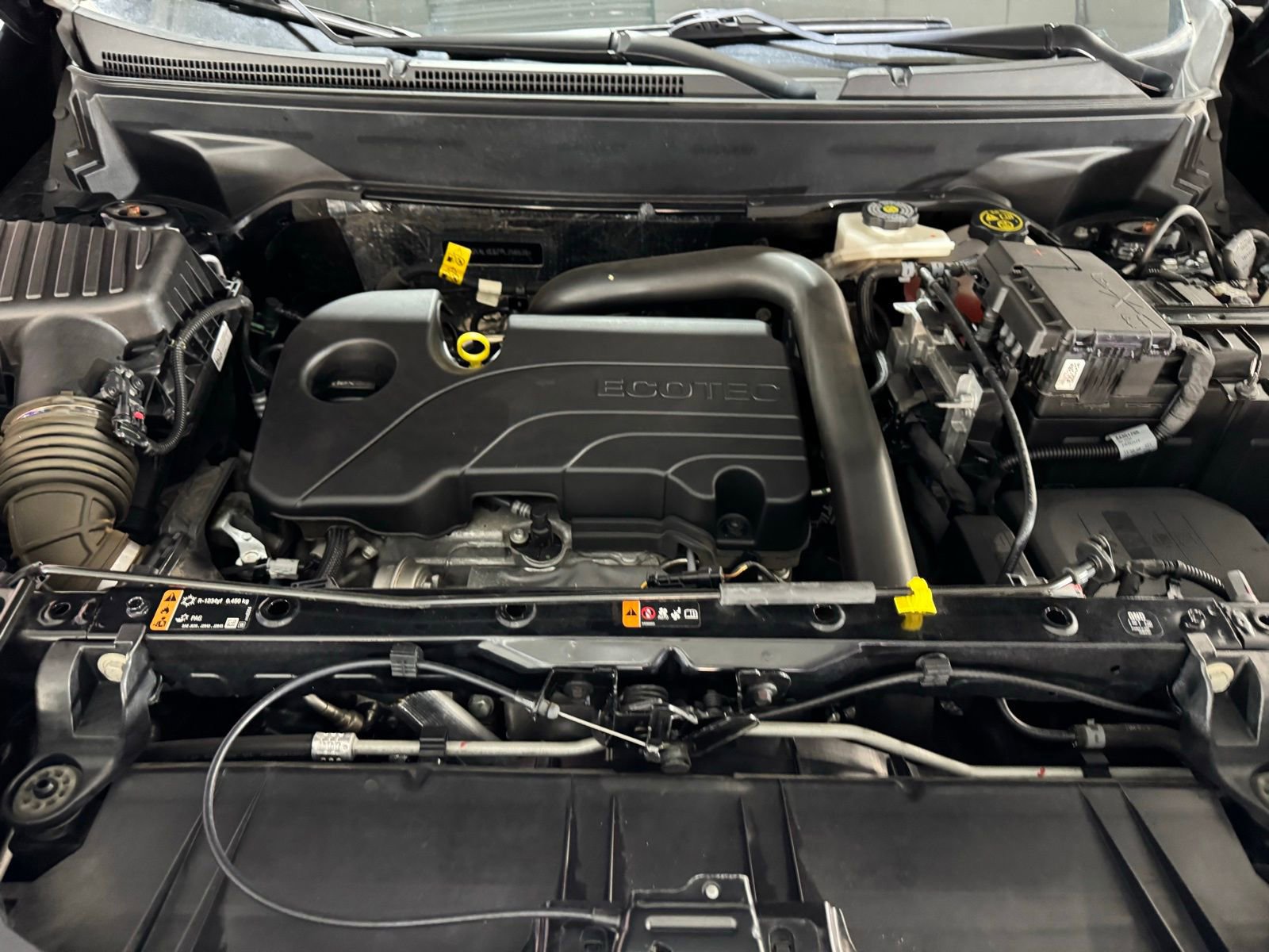 Used 2023 GMC Terrain SLT image 24