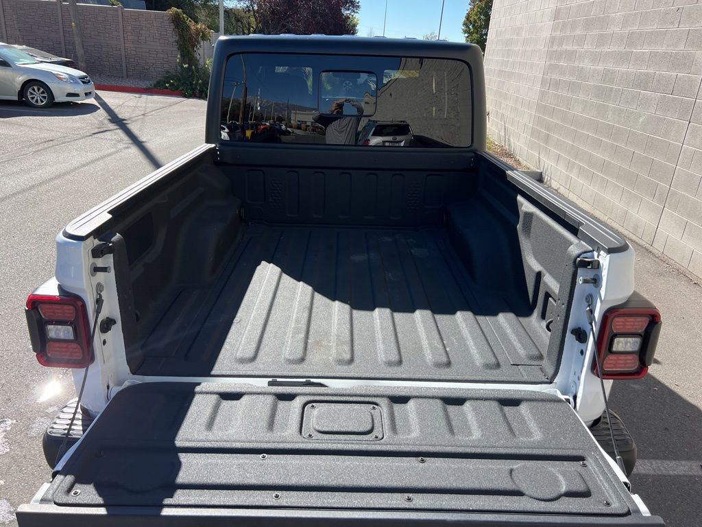 Certified 2025 Jeep Gladiator Rubicon w/ Convenience Group image 25