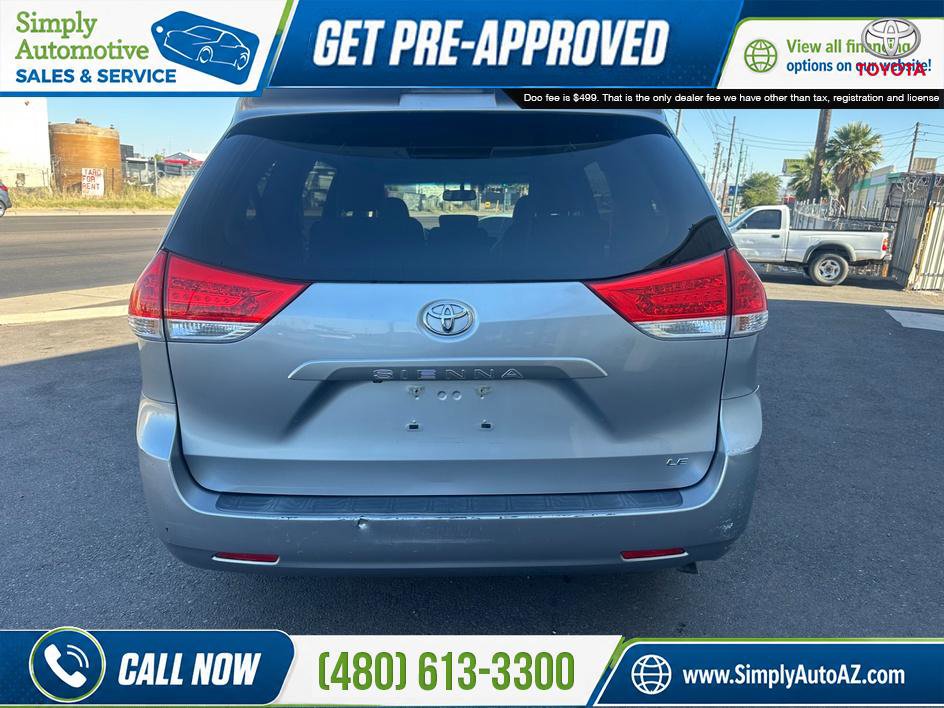 Used 2012 Toyota Sienna LE w/ Towing Pkg FWD image 12