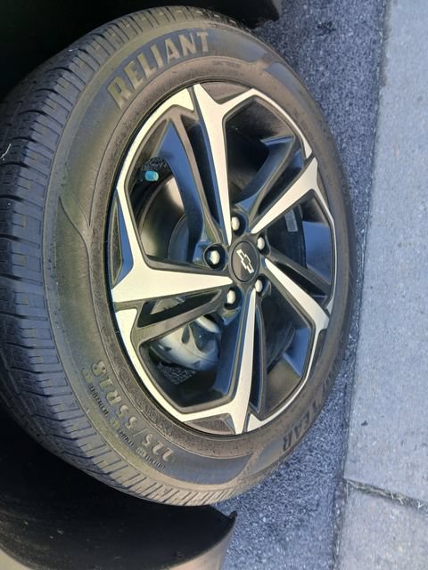 Used 2022 Chevrolet TrailBlazer RS w/ Sun and Liftgate Package AWD/4WD image 4