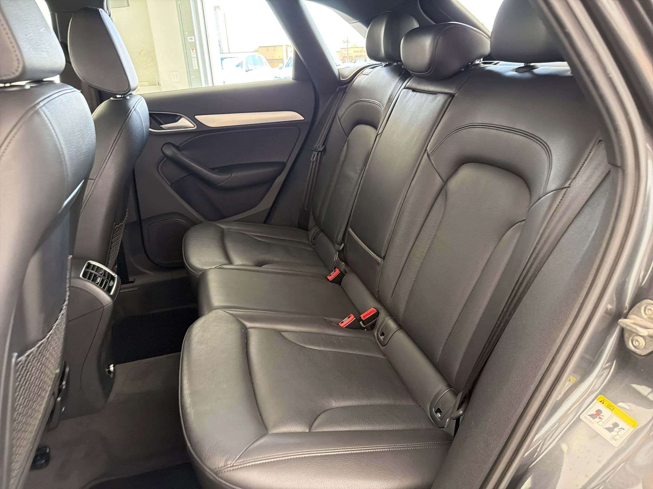 Used 2018 Audi Q3 2.0T Premium w/ Convenience Package AWD/4WD image 15