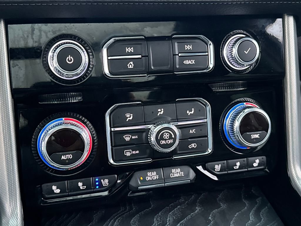 Used 2021 GMC Yukon Denali w/ Denali Premium Package image 23