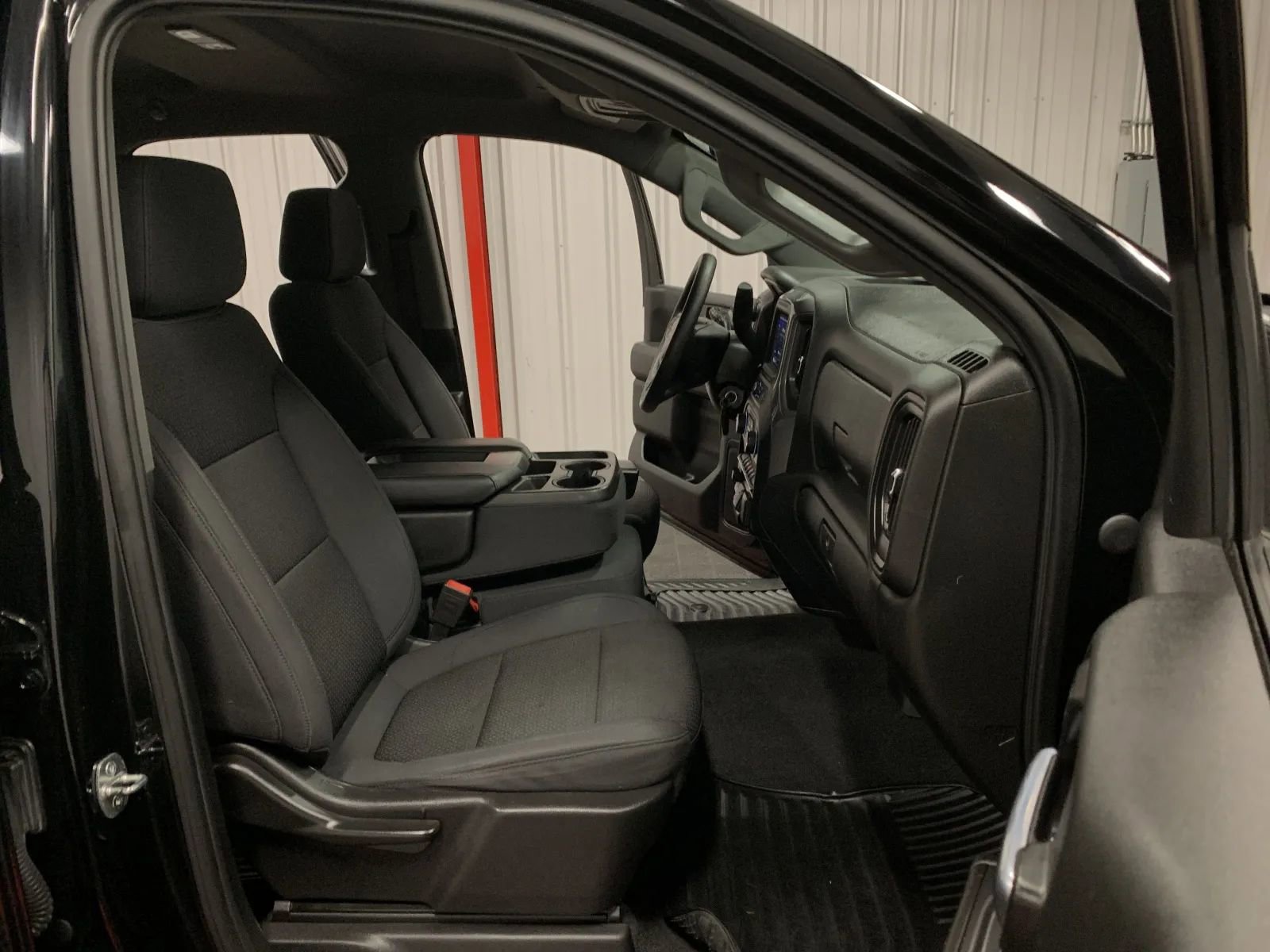 Used 2020 Chevrolet Silverado 1500 Custom w/ Custom Value Package image 45