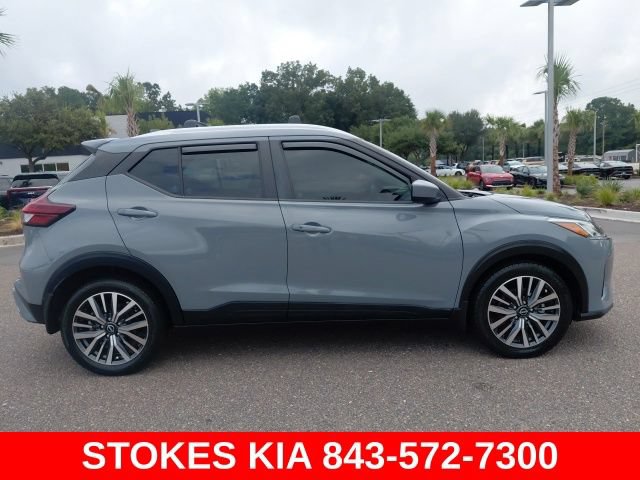 Used 2023 Nissan Kicks SV w/ Interior Electronics Package FWD image 4