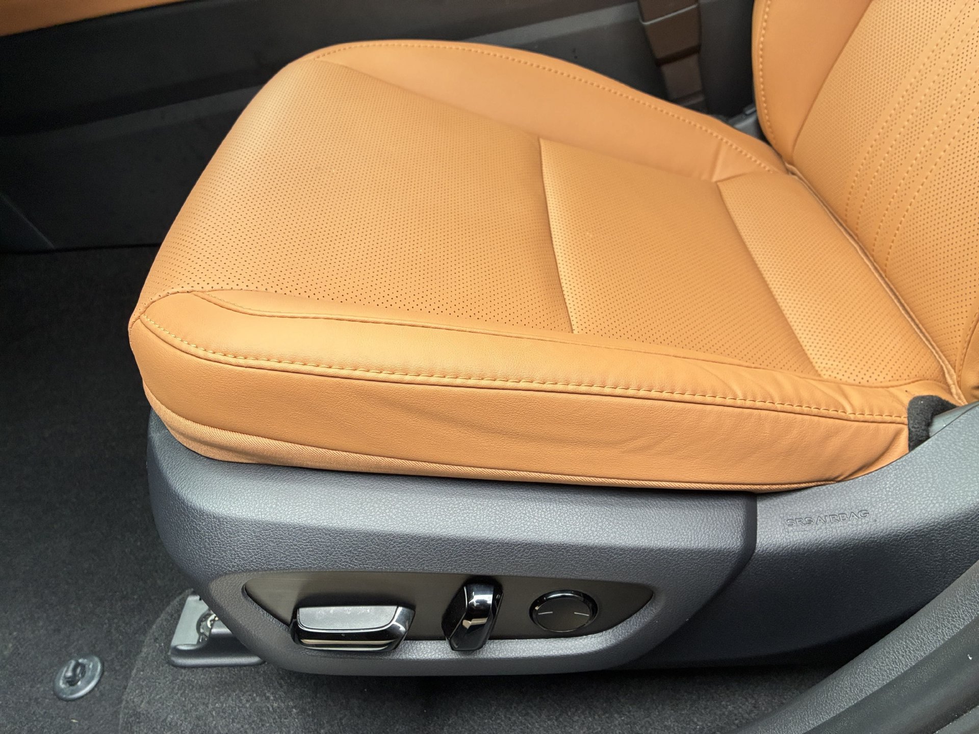 Used 2025 Lexus NX 350 AWD w/ Premium Package image 28