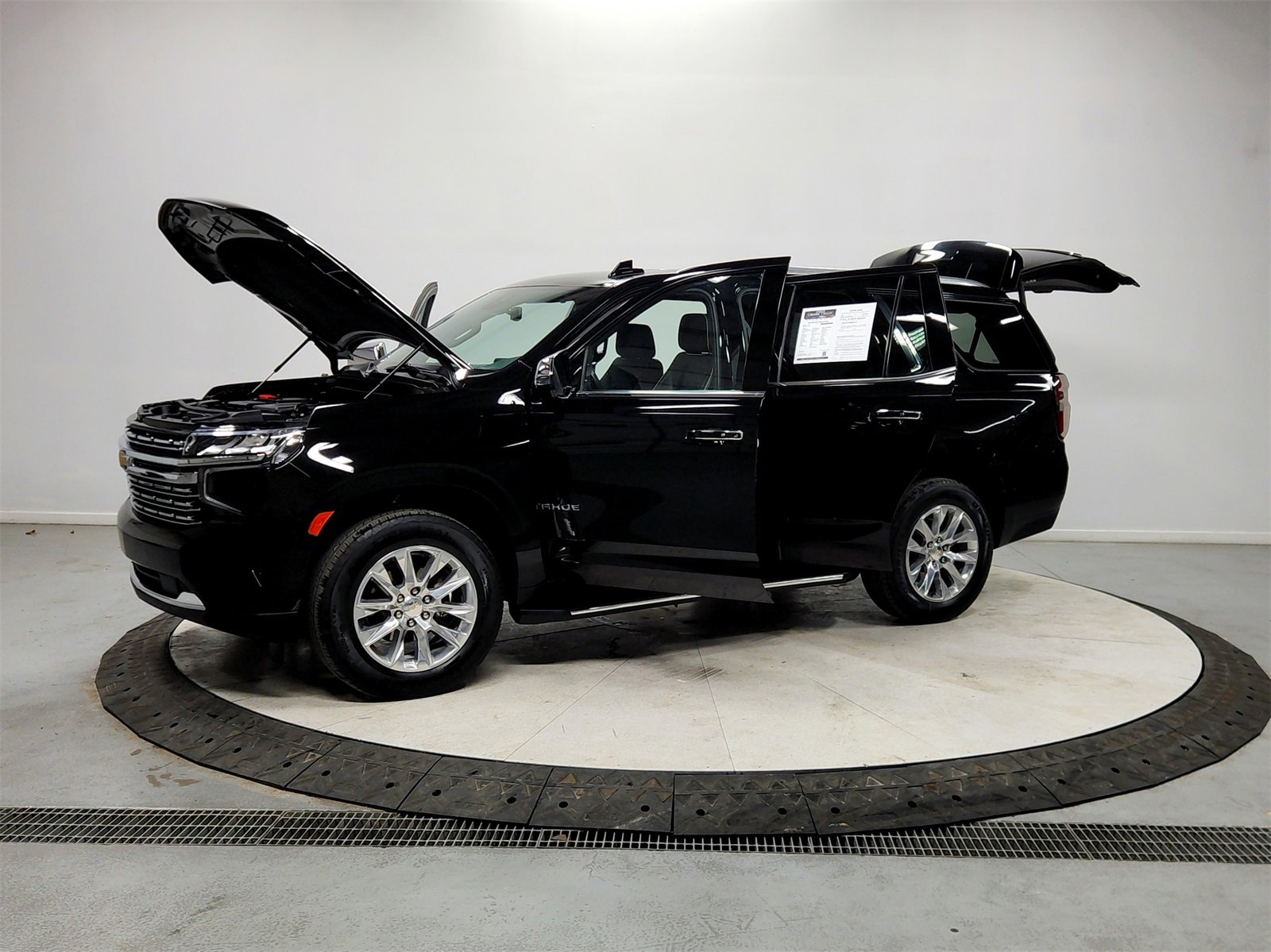 Used 2024 Chevrolet Tahoe Premier image 10