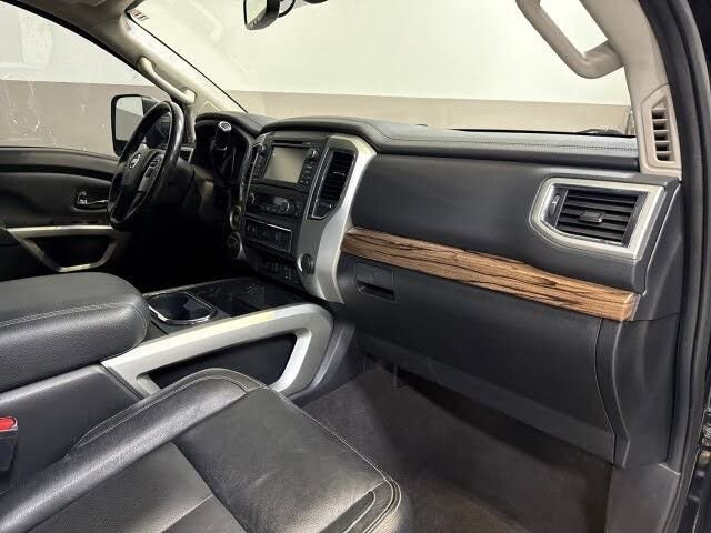 Used 2018 Nissan Titan SL w/ Chrome Package AWD/4WD image 58