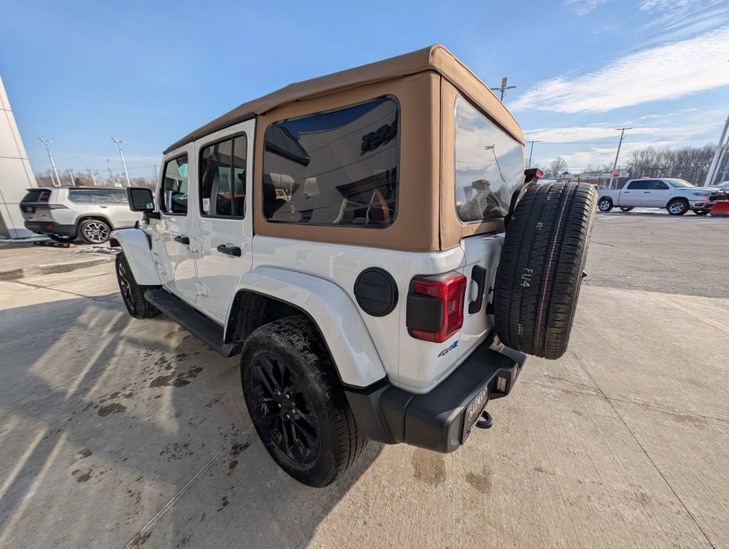 Used 2021 Jeep Wrangler Unlimited Sahara w/ Cold Weather Group image 6