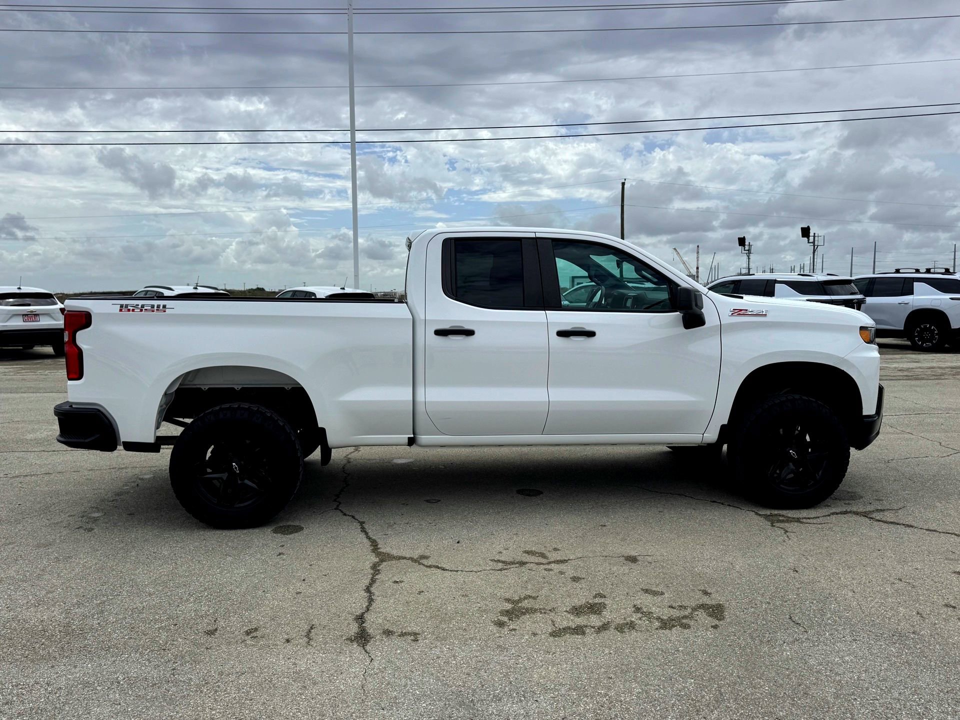 Used 2019 Chevrolet Silverado 1500 Custom Trail Boss w/ Custom Convenience Package AWD/4WD image 5