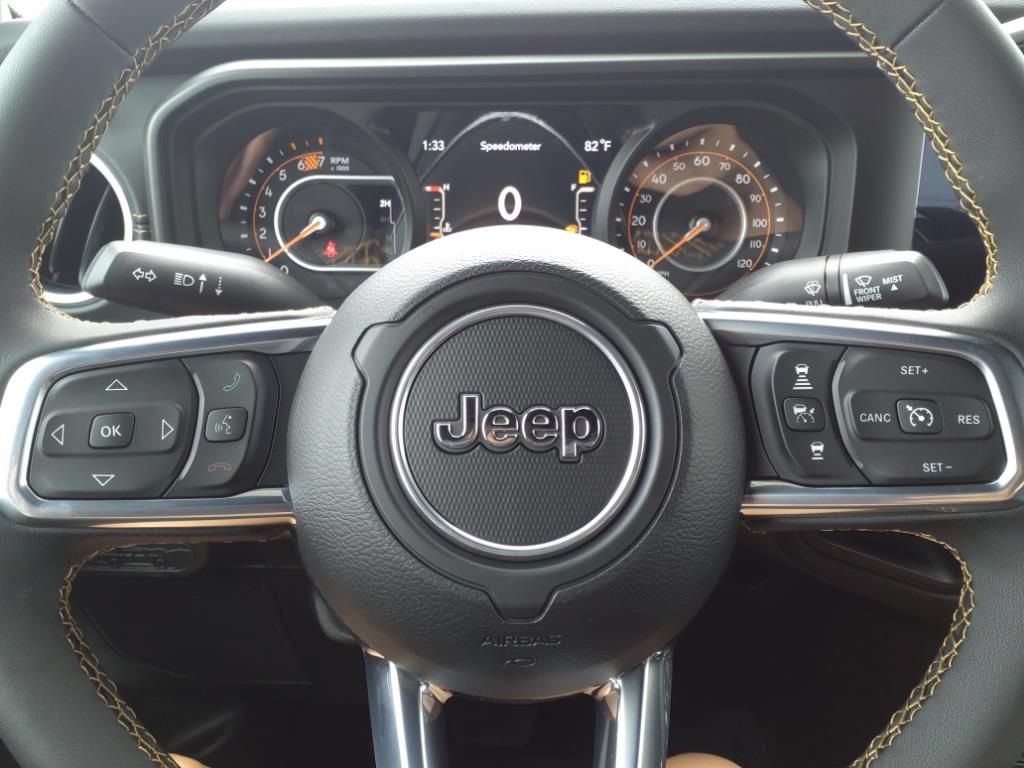 New 2024 Jeep Wrangler Unlimited Sahara w/ Technology Group AWD/4WD image 12