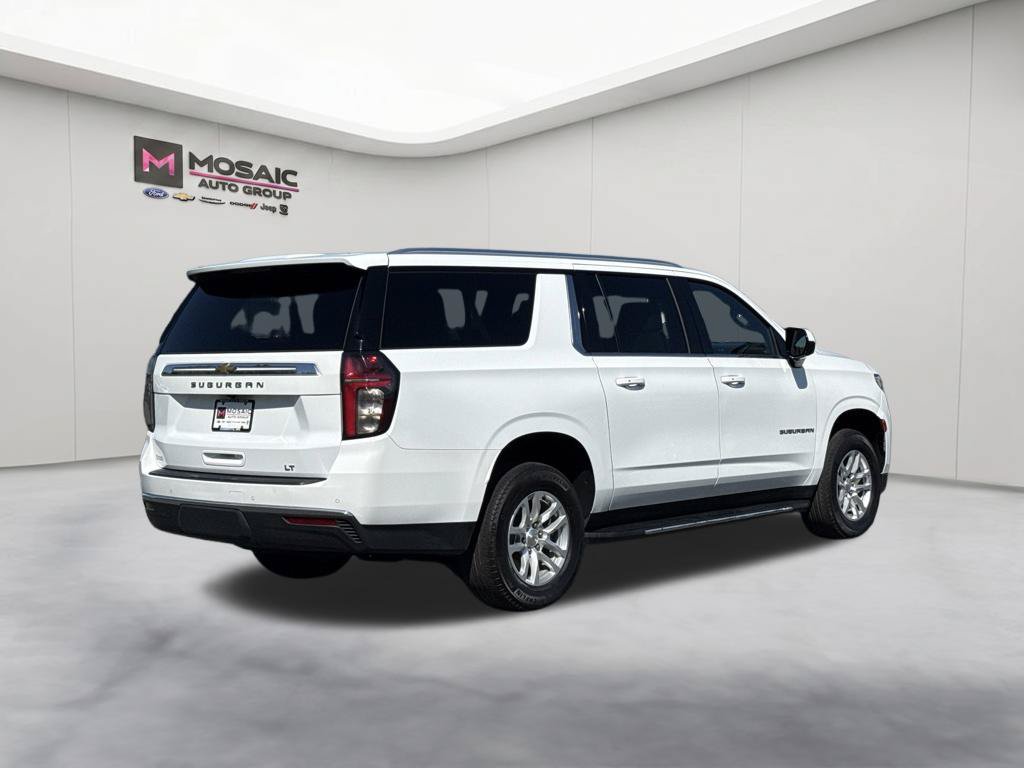 Used 2024 Chevrolet Suburban LT AWD/4WD image 7