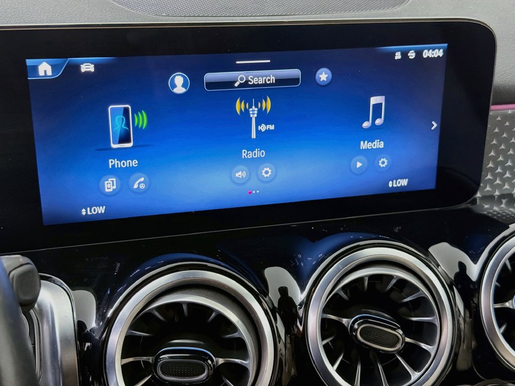 Used 2025 Mercedes-Benz GLB 250 image 31