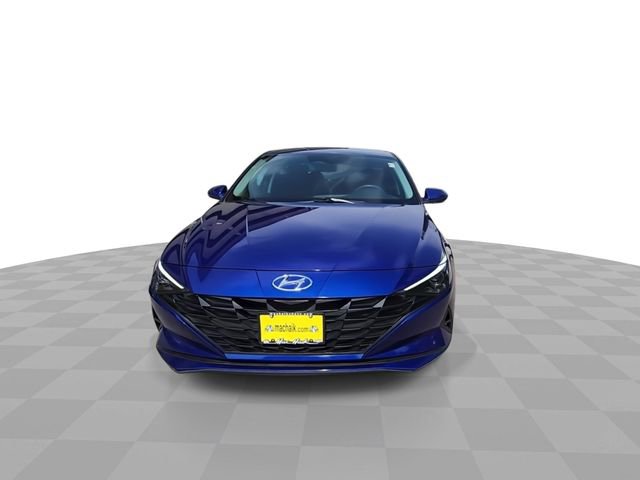 Used 2023 Hyundai Elantra SEL w/ Cargo Package FWD image 3