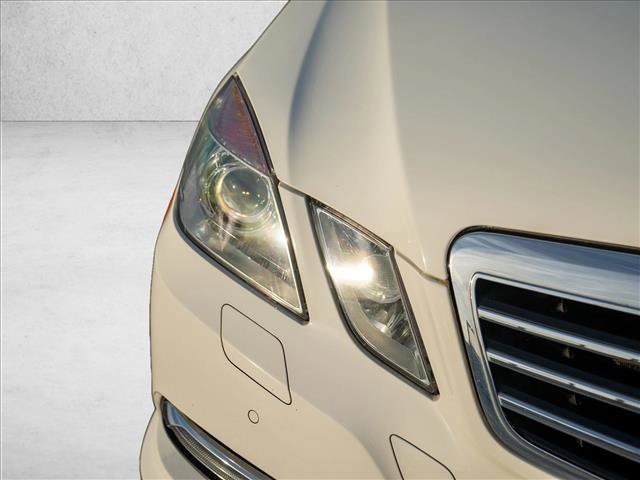 Used 2013 Mercedes-Benz E 550 4MATIC Sedan image 7