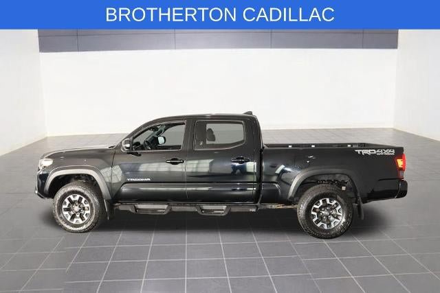Used 2018 Toyota Tacoma TRD Off-Road w/ TRD Premium Off Road Package AWD/4WD image 2