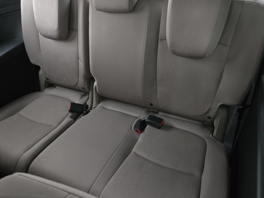 Certified 2024 Honda Odyssey EX image 16