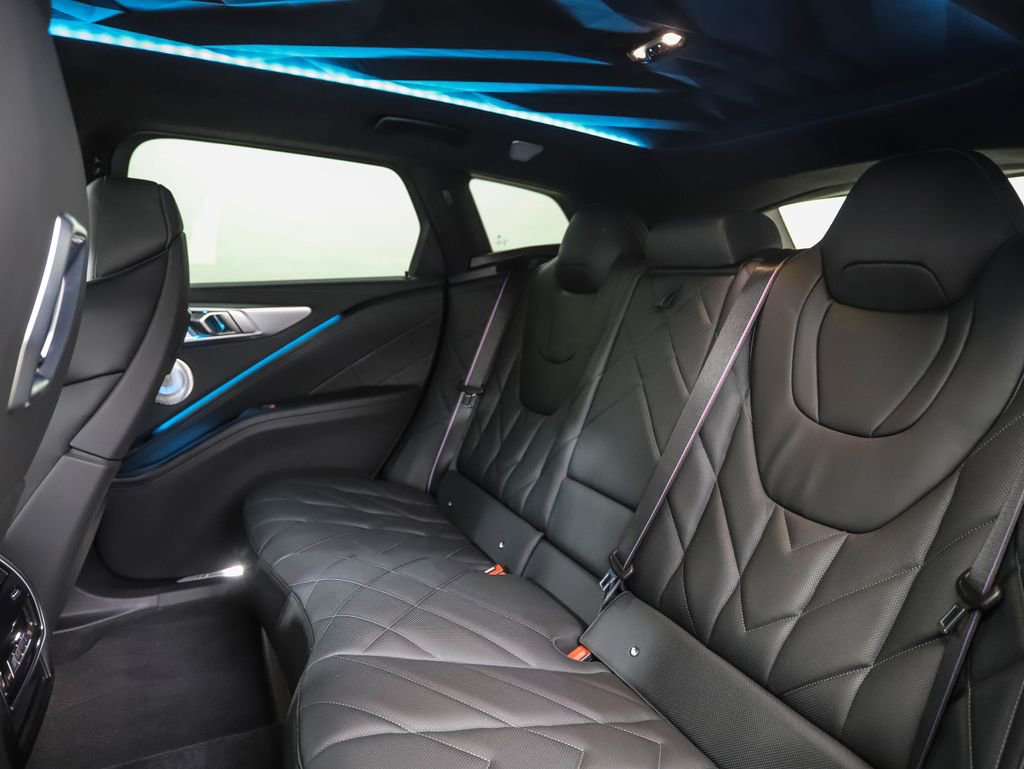 New 2026 BMW XM Label Red image 22