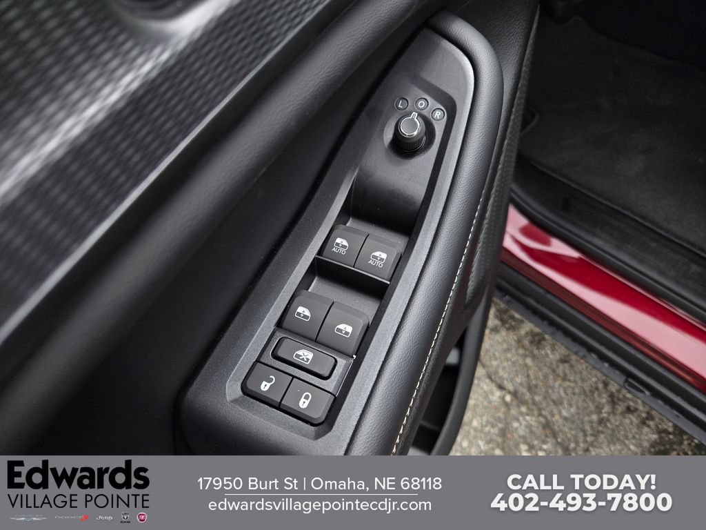 New 2026 Jeep Grand Cherokee L Laredo AWD/4WD image 11
