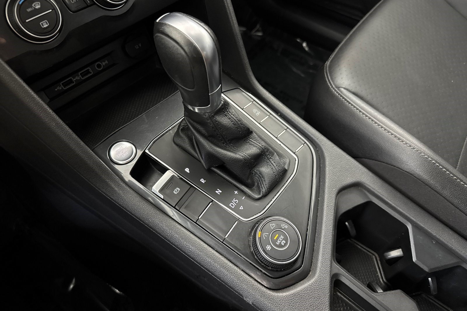 Used 2019 Volkswagen Tiguan SE AWD/4WD image 18