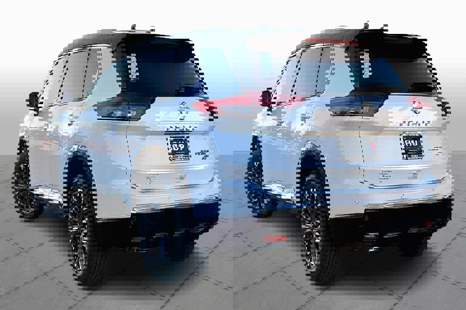 New 2026 Nissan Rogue Platinum w/ Tech Package image 11