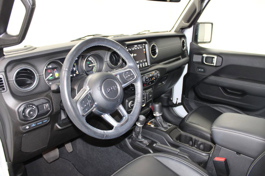 Used 2023 Jeep Wrangler Unlimited Sahara w/ Cold Weather Group image 23
