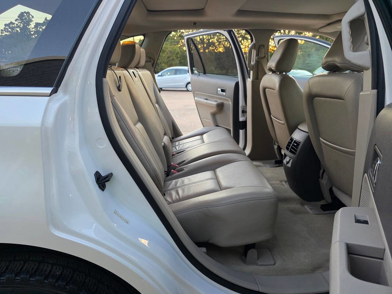 Used 2010 Ford Edge Limited image 25