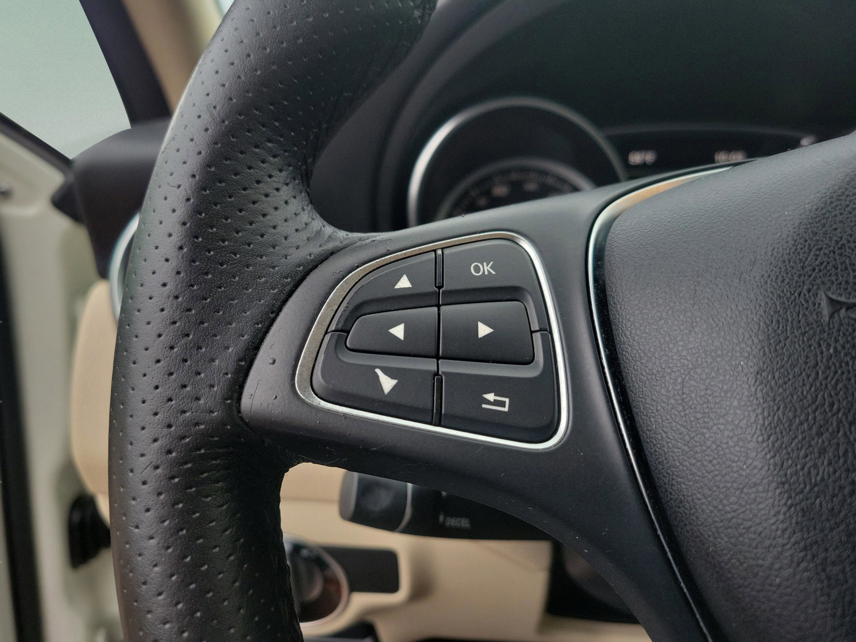 Certified 2018 Mercedes-Benz GLA 250 image 30