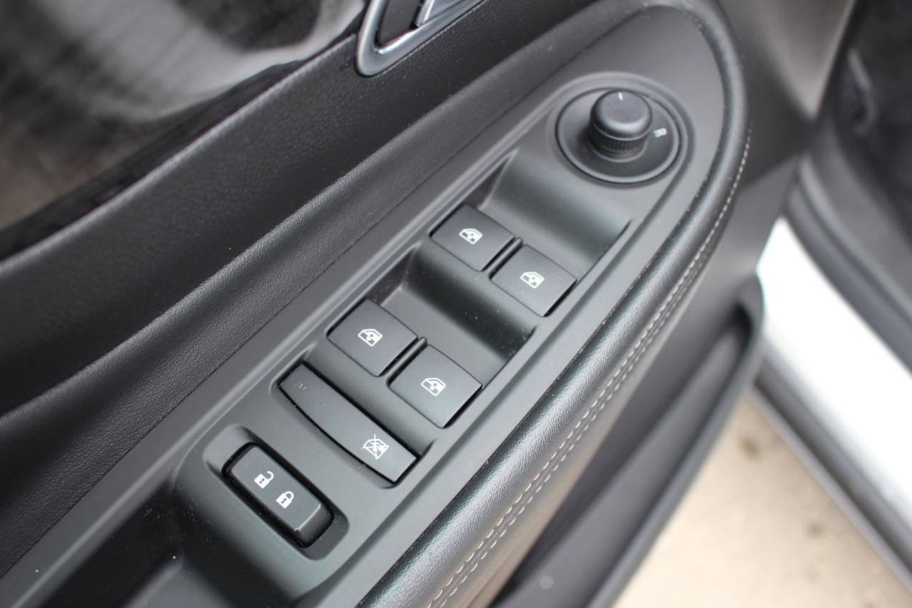 Used 2016 Buick Encore Convenience FWD image 12