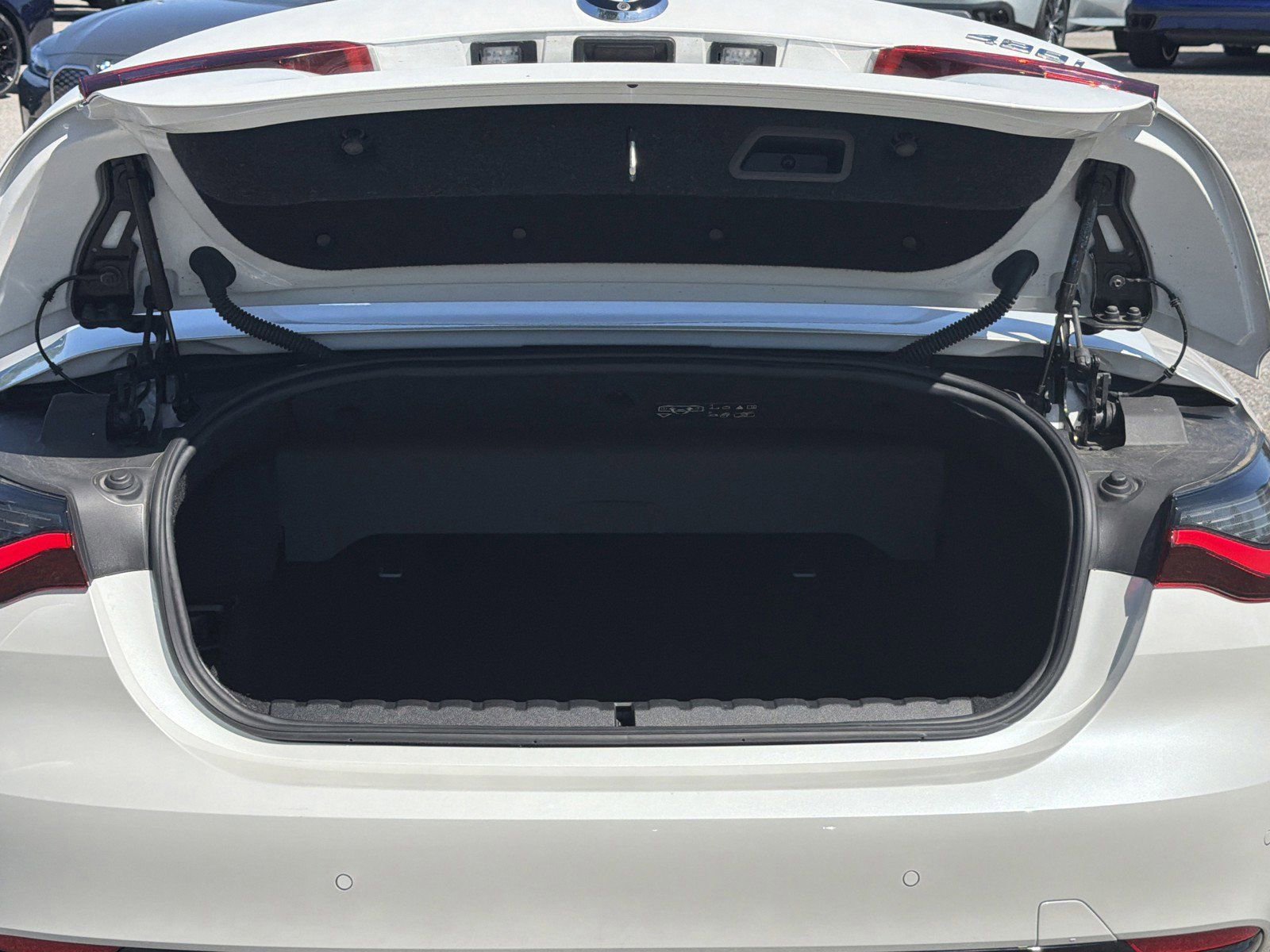 Certified 2025 BMW 430i Convertible w/ Premium Package RWD image 11