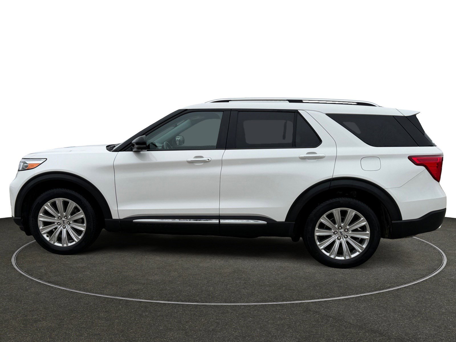 Used 2022 Ford Explorer Limited w/ Equipment Group 301A image 2