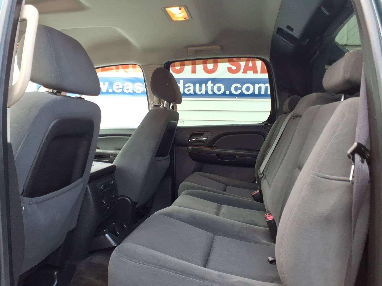 Used 2009 Chevrolet Avalanche LT w/ Convenience Package #1 RWD image 9