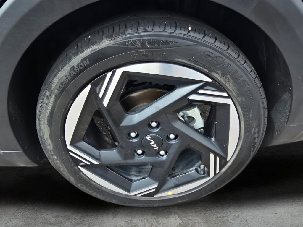 Used 2025 Kia K4 EX image 10