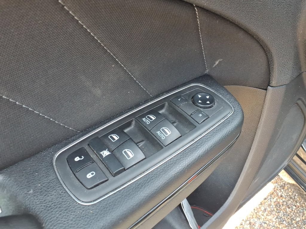 Used 2021 Dodge Charger SXT w/ Blacktop Package RWD image 6
