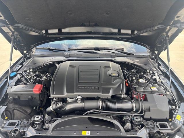 New 2024 Jaguar XF R-Dynamic SE AWD/4WD image 23