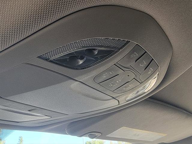 Certified 2023 Chrysler Pacifica Touring-L image 35