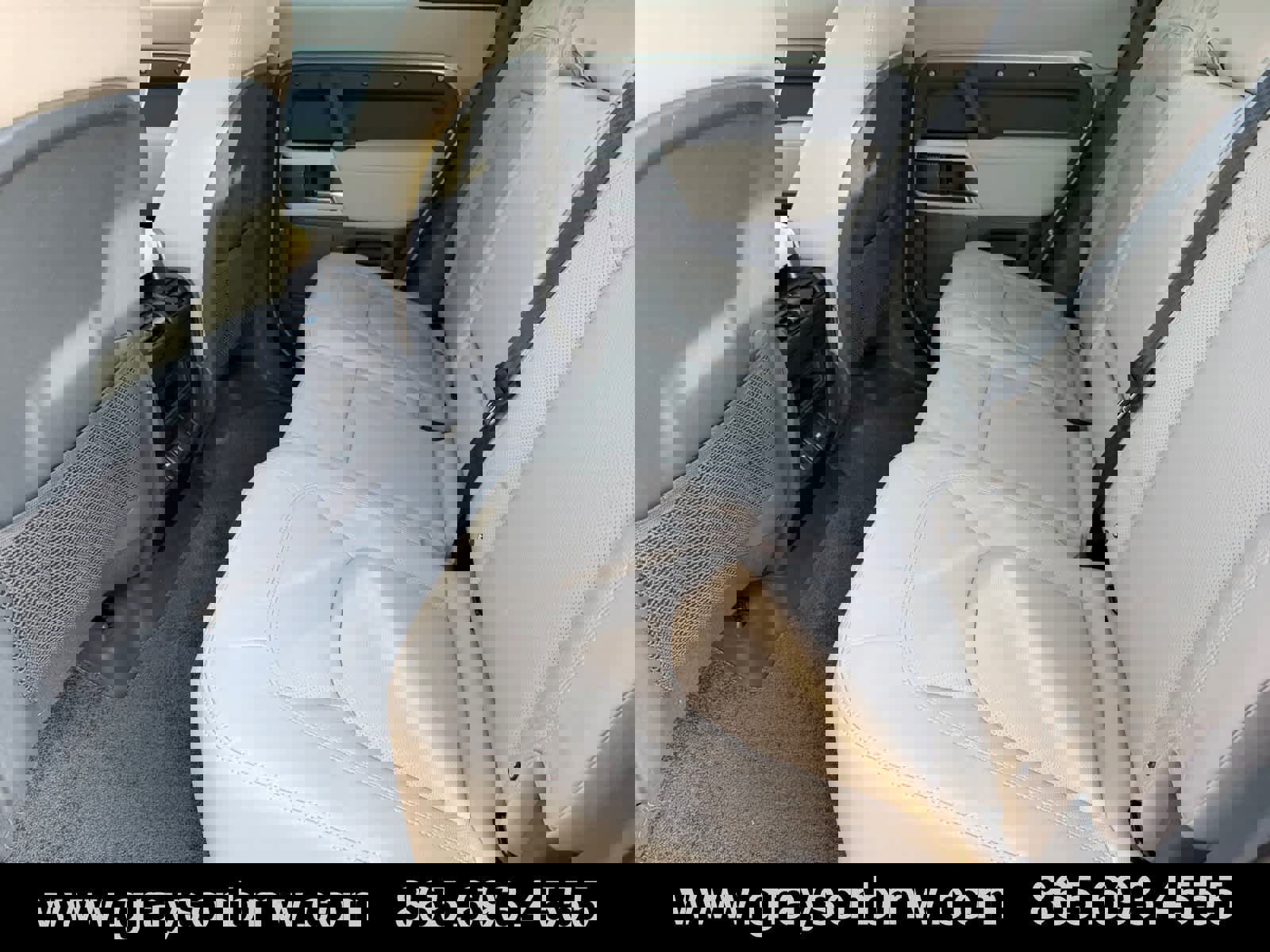 Used 2023 Land Rover Defender 110 SE image 12