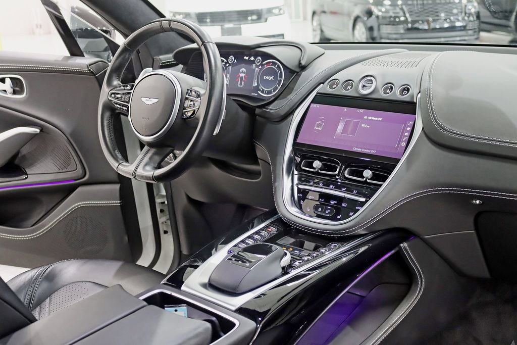 Used 2021 Aston Martin DBX AWD/4WD image 37