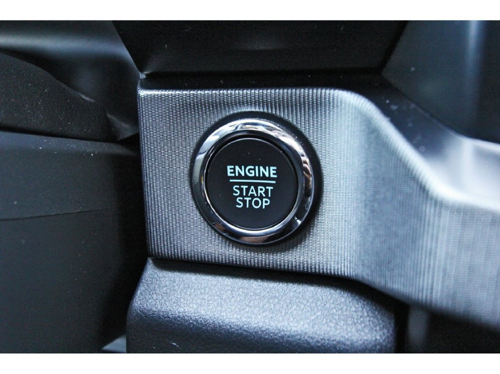 Certified 2024 Ford F250 Platinum w/ Tremor Off-Road Package AWD/4WD image 33