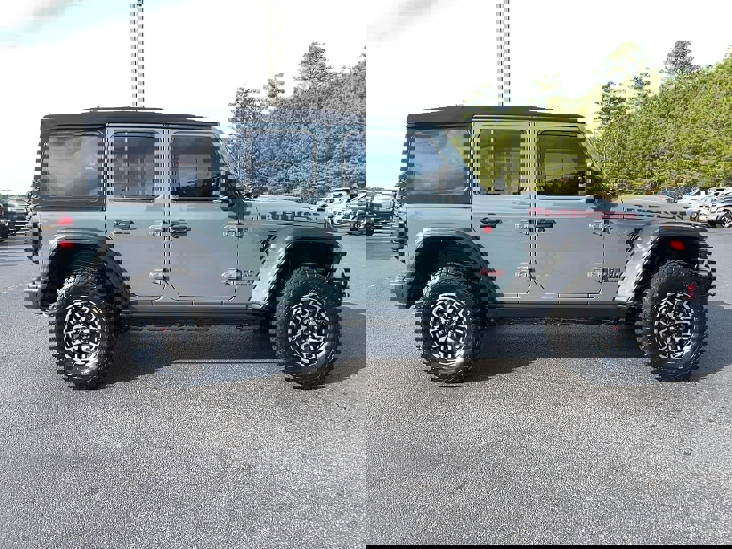 Used 2024 Jeep Wrangler Unlimited Rubicon image 4