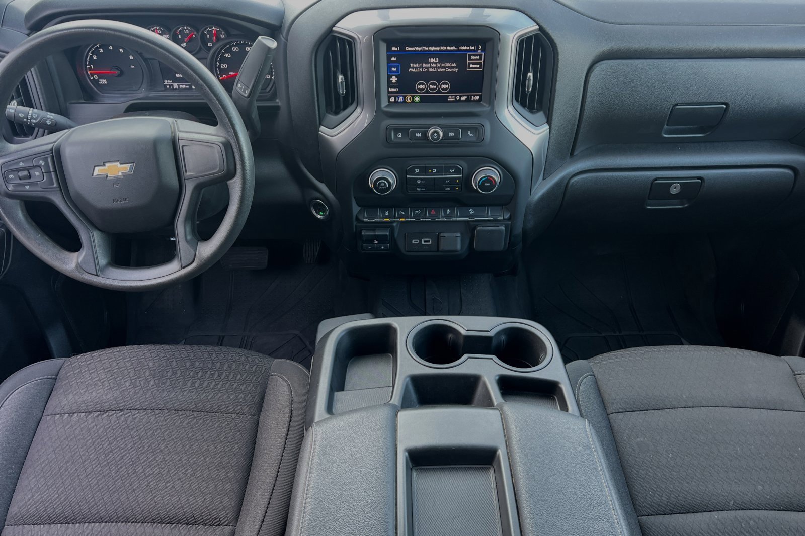 Used 2024 Chevrolet Silverado 2500 Custom w/ Custom Value Package image 13