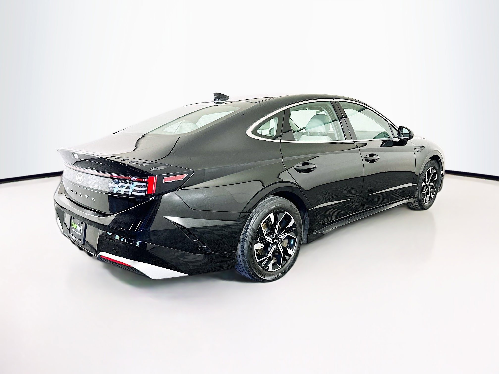 Used 2025 Hyundai Sonata SEL FWD image 9