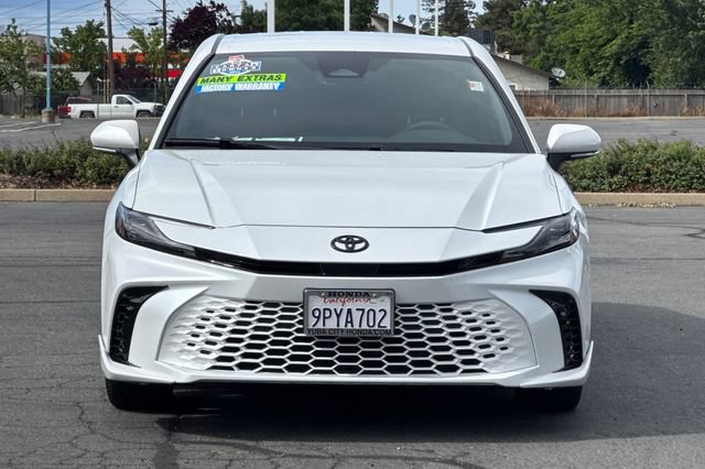 Used 2025 Toyota Camry XSE FWD image 6