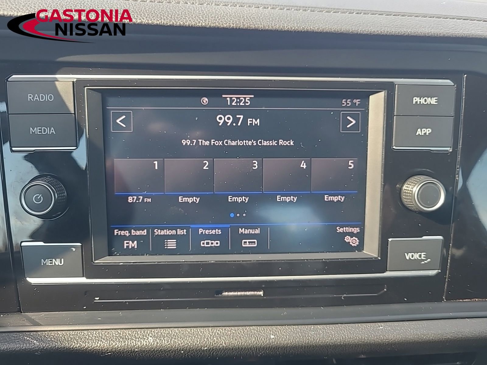 Used 2024 Volkswagen Jetta SE image 36